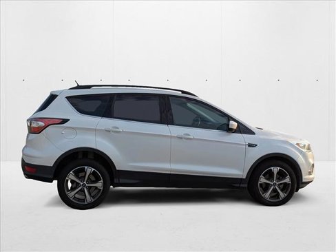 Used 2018 Ford Escape SEL image 4