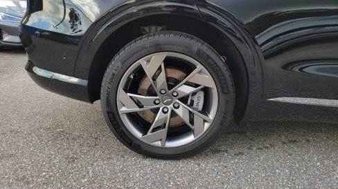 New 2023 Genesis Electrified GV70 Advanced image 11