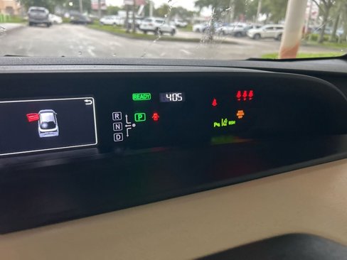 Used 2019 Toyota Prius L Eco image 39