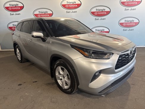 Used 2022 Toyota Highlander LE image 3