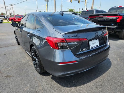 Used 2022 Honda Civic Sport image 6