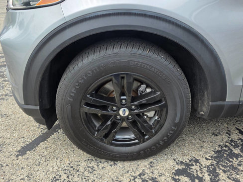 Used 2020 Ford Explorer XLT image 27
