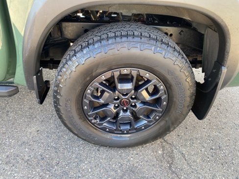 Used 2022 Nissan Frontier PRO-4X w/ Pro-4X Premium Package image 12