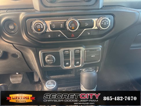 Used 2020 Jeep Wrangler Sport image 25