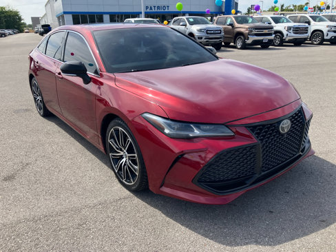 Used 2019 Toyota Avalon Touring image 1