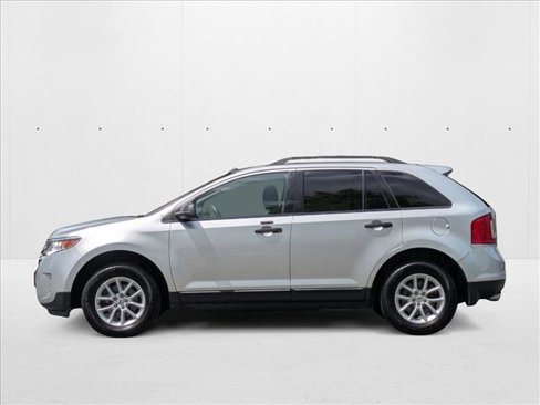 Used 2013 Ford Edge SE image 9