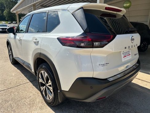 Used 2022 Nissan Rogue SV image 10