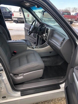 Used 2002 Ford Explorer Sport Trac image 9
