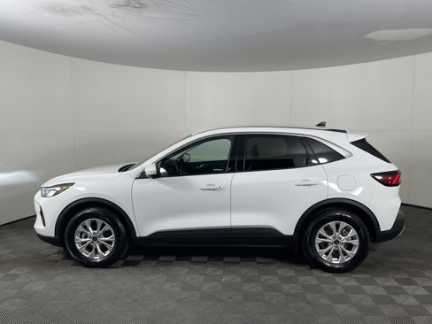 Used 2023 Ford Escape Active w/ Tech Pack #2 image 3