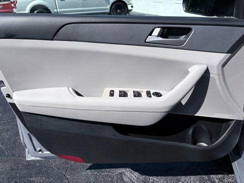 Used 2017 Hyundai Sonata SE image 10