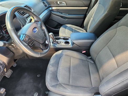 Used 2019 Ford Explorer XLT w/ Equipment Group 201A image 13