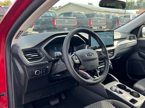 New 2025 Ford Escape Active image 12