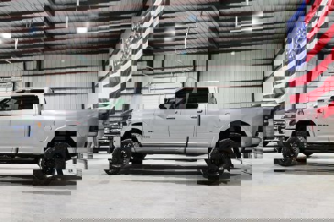 Used 2022 RAM 3500 Laramie w/ Night Edition image 6