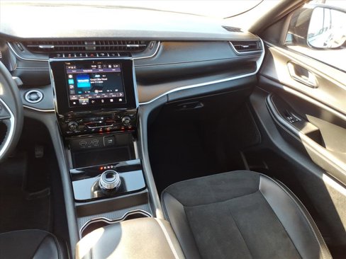 Used 2023 Jeep Grand Cherokee L Laredo image 11