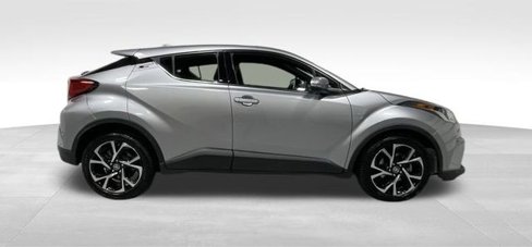 Used 2019 Toyota C-HR Limited image 11