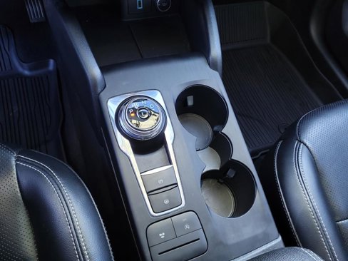 Used 2020 Ford Escape SEL image 11