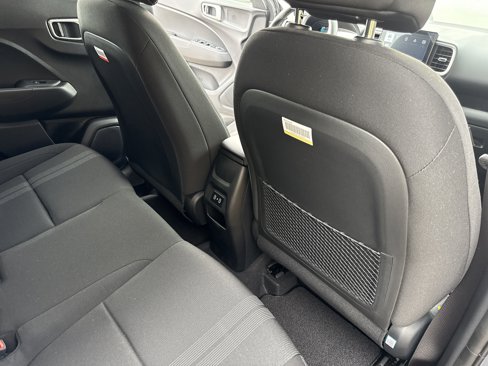 New 2025 Hyundai Venue SEL image 15