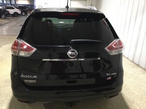 Used 2016 Nissan Rogue SL image 4