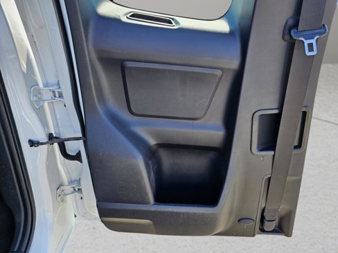 Used 2018 Toyota Tacoma SR image 28