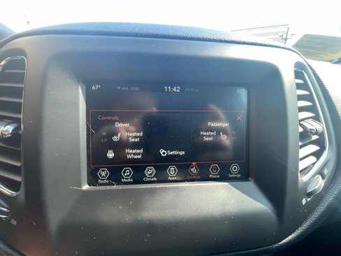 Used 2019 Jeep Compass Latitude w/ Cold Weather Group image 16
