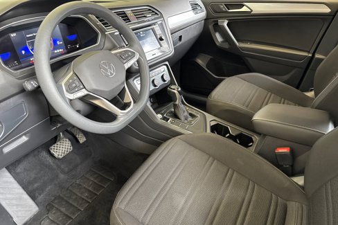 Used 2022 Volkswagen Tiguan S image 10