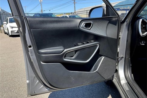 Used 2023 Kia Soul LX w/ Option Group 015 image 17