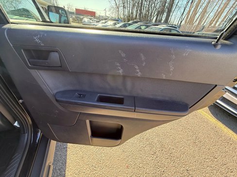 Used 2011 Ford Escape XLT image 19