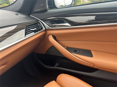 Certified 2023 BMW 540i xDrive w/ M Sport Package image 30