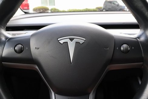 Used 2018 Tesla Model 3 Long Range image 39