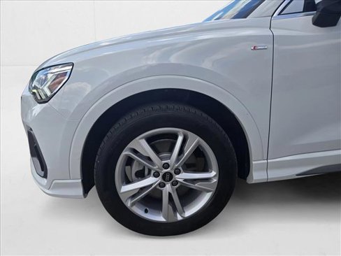 Used 2024 Audi Q3 2.0T Premium Plus w/ Premium Plus Package image 10