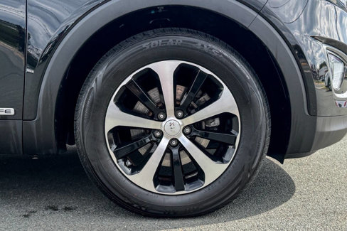 Used 2017 Kia Sorento EX image 10