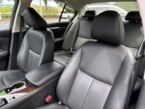 Used 2018 INFINITI Q50 Luxe image 11