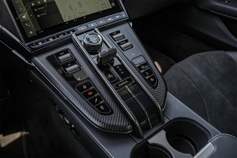 New 2025 Aston Martin V8 Vantage Coupe image 27