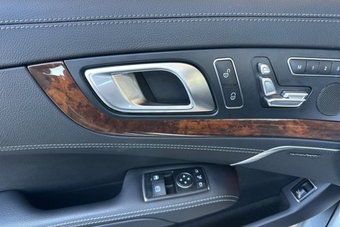 Used 2013 Mercedes-Benz SL 550 image 12