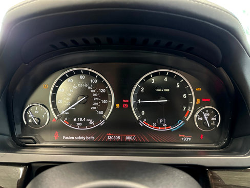 Used 2011 BMW 740Li image 29