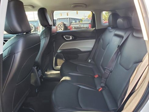 Used 2022 Jeep Compass Limited image 23