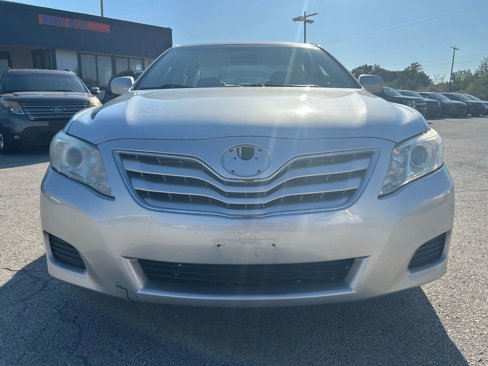 Used 2011 Toyota Camry XLE image 8