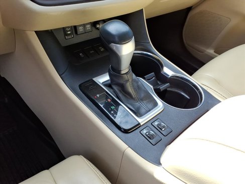 Used 2017 Toyota Highlander XLE image 19