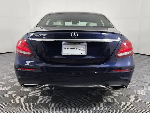 Used 2018 Mercedes-Benz E 300 image 5