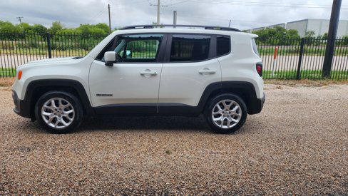 Used 2018 Jeep Renegade Latitude image 5