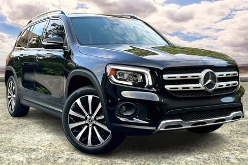 Used 2022 Mercedes-Benz GLB 250 image 1