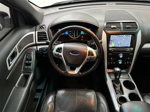 Used 2014 Ford Explorer XLT w/ Equipment Group 202A image 26