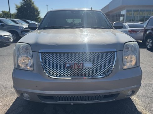 Used 2007 GMC Yukon Denali image 2