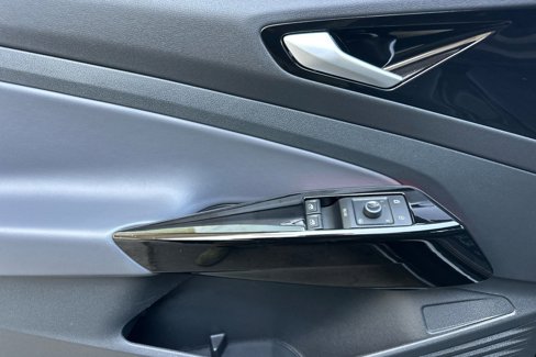 Certified 2021 Volkswagen ID.4 Pro image 11