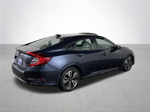 Certified 2017 Honda Civic EX-T image 7