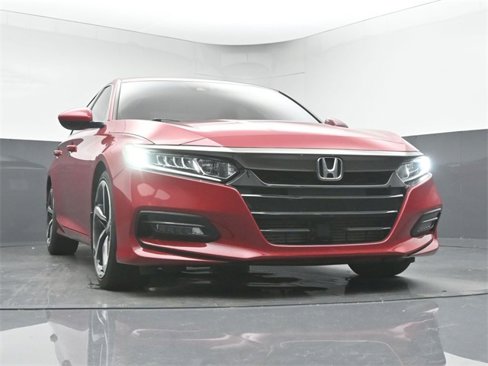 Used 2018 Honda Accord Sport image 10