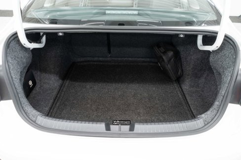 Used 2024 Volkswagen Jetta SE w/ Panoramic Sunroof Package image 32