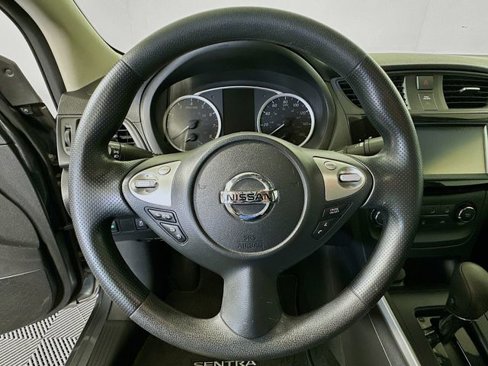 Used 2019 Nissan Sentra S image 13