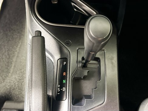 Used 2018 Toyota RAV4 LE image 24