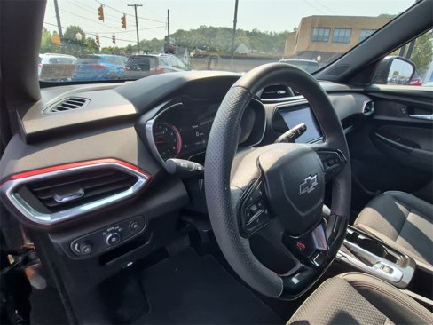Used 2022 Chevrolet TrailBlazer RS w/ Sun and Liftgate Package image 21